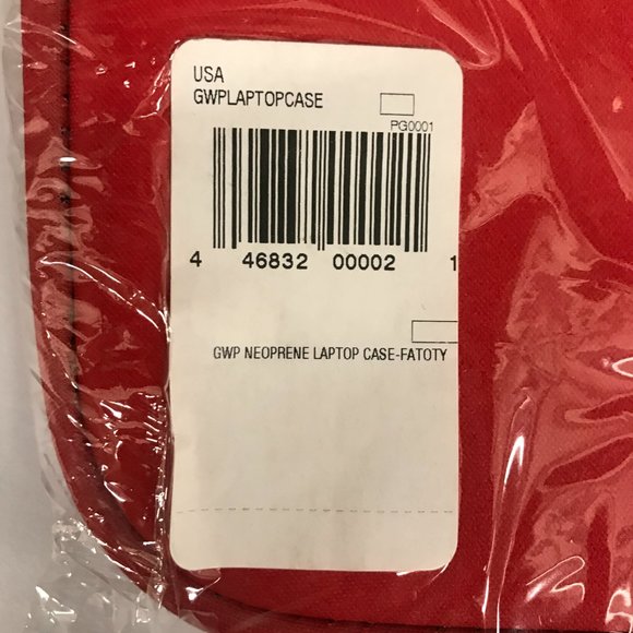 NWT GUESS Neoprene Laptop Notebook Sleeve Slip Pouch Case, fits up to 13.5" - Picture 4 of 4